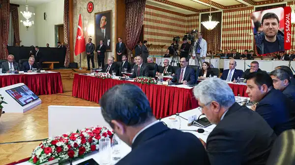 Yeni Çözüm Sürecinde Belirsizlikler ve Ayrışmalar