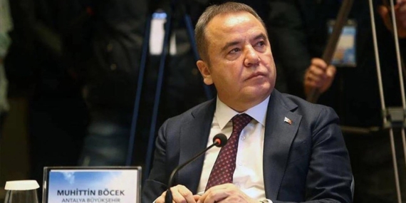 Muhittin Böcek Acil Hastaneye Kaldırıldı!