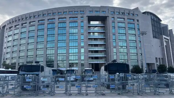 Çağlayan Meydanı’ndaki Abluka İçin İdari Başvuru