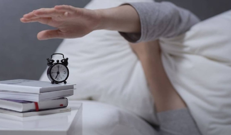 Alarmı Ertelemek Beyninizi Yavaşlatıyor!