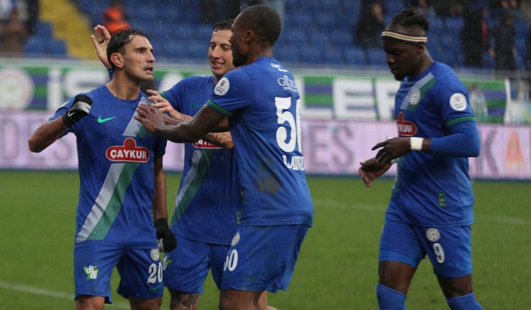 Çaykur Rizespor’dan Eyüpspor’a 3-0 Şok!