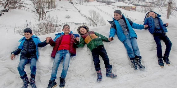 Doğu’da Kar Yağışı: Eğitime 1 Gün Ara Verildi!