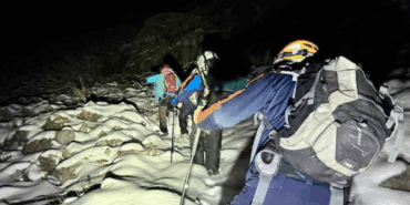 Kar nedeniyle mahsur kalan dağcılar kurtarıldı!