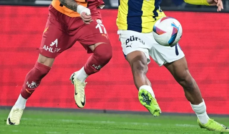 Fenerbahçe-Galatasaray Derbisi: Zirveye Giden Yol!