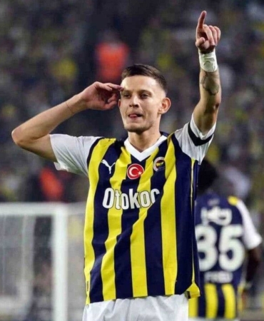 Fenerbahçe, Szymanski için 10 Milyon Euro Bekliyor!