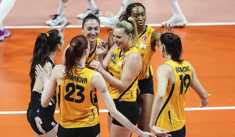 VakıfBank ve Eczacıbaşı Şampiyonlar Ligi’nde Saha’da!