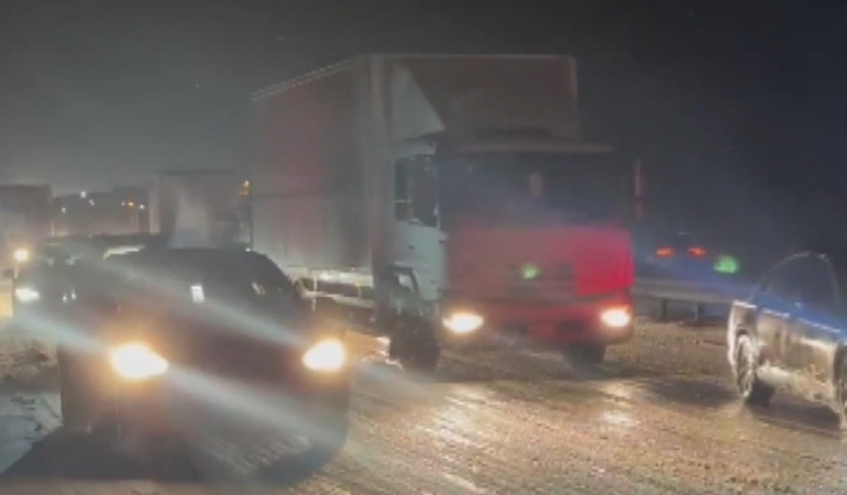 Bolu’da Zincirleme Kaza: İki Yaralı, Ulaşım Aksadı!