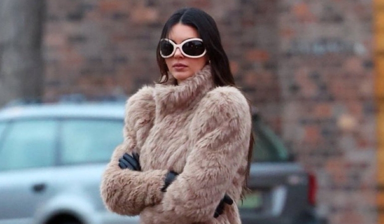 Kendall Jenner, Kürk Mantolu Madonna’yı Tanıttı!