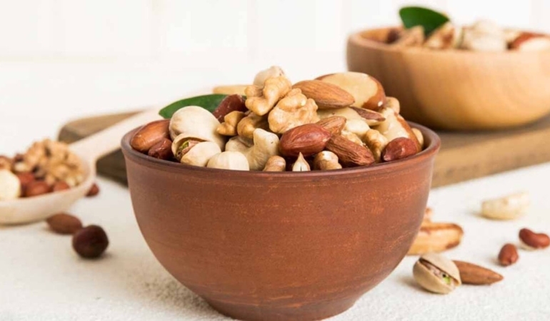 Ceviz mi, Fıstık mı? Sağlık İçin Hangisi Daha İyi?