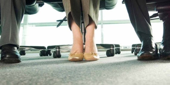 Bacak Sallama: Stresi Azaltan Doğal Tepki!