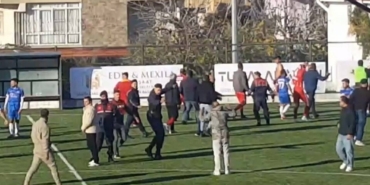 Futbol Maçında Kavga: Jandarma Araya Girdi!