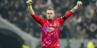 Fenerbahçe, Mert Günok ile kaleci rotasını güçlendiriyor!