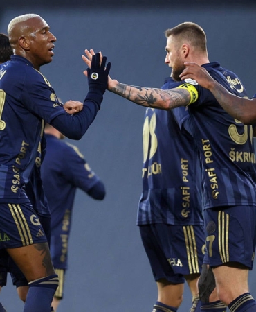 Fenerbahçe Namağlup Zirveye Koşuyor!