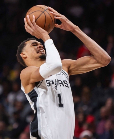 Clippers ve Spurs’ten Etkileyici Galibiyetler!