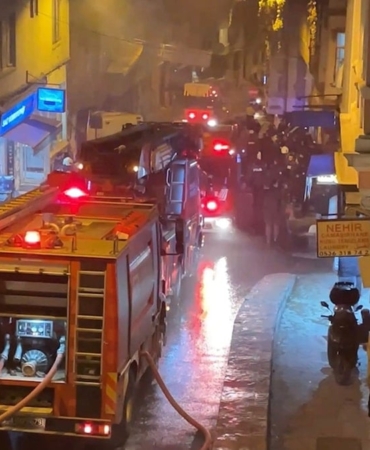 Kalyoncu Kulluğu’nda Yangın: İki Kişi Hastaneye Kaldırıldı!