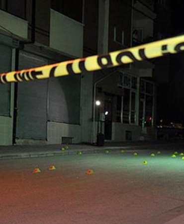 Eminettin’de Bıçaklı Kavga: İki Yaralı!