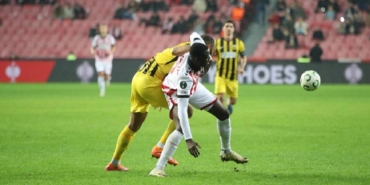 Samsunspor, AEK’ya 2-1 Yenilerek Seriyi Kırdı!