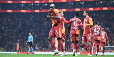 Osimhen Galatasaray’ı Taşıyor: 48 Golle Tarihe!