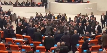 TBMM’de Bütçe Görüşmeleri Sırasında Arbede!