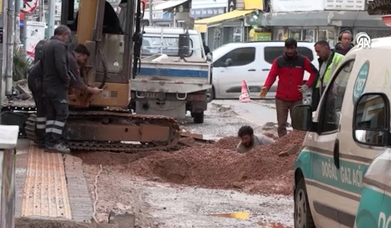 İzmir’de Gaz Sızıntısı: İki Otel Tahliye Edildi!