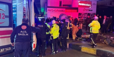 Polisten kaçan otomobil takla attı: 3 yaralı!