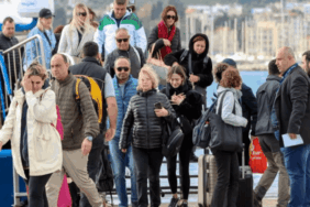 Türk Turistler Yunan Adalarına Akın Etti!