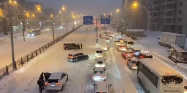 Diyarbakır’da Kar Yağışı Trafiği Felç Etti!