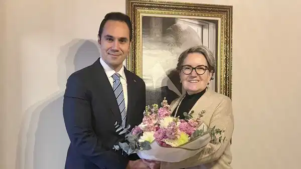 Meral Akşener’e Vefa Ziyareti: Siyasette Onur!