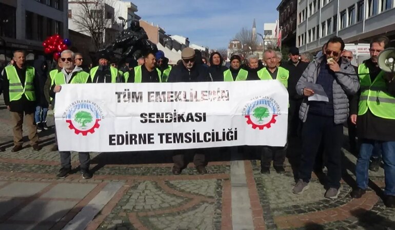 Emeklilerden Seyyanen Zam Talebi: Açlık Sınırı!