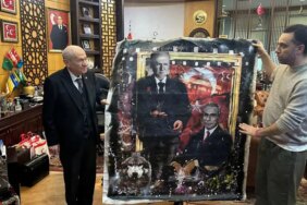 Ersan Kay’dan Bahçeli’ye Özel Tablo Hediyesi