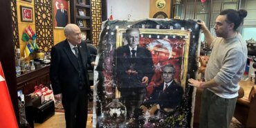 Ersan Kay’dan Bahçeli’ye Özel Tablo Hediyesi