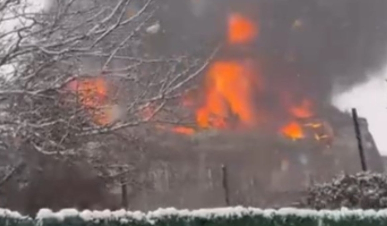 Tuzla’da Fabrika Yangını, Gökyüzü Kara Dumanla Kaplandı