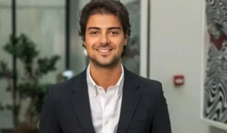 Mert Ayaydın’a Ev Hapsi: Gözaltı Skandalı Büyüyor!