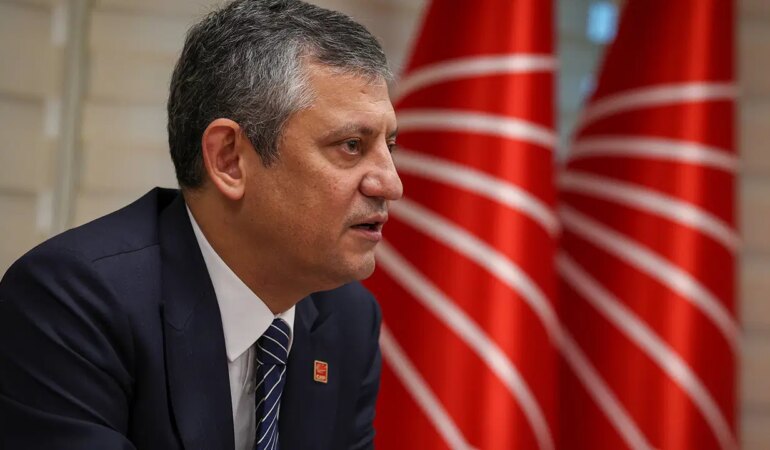 Özgür Özel’den AKP’ye Yeni Yıl Tebriği Yok!