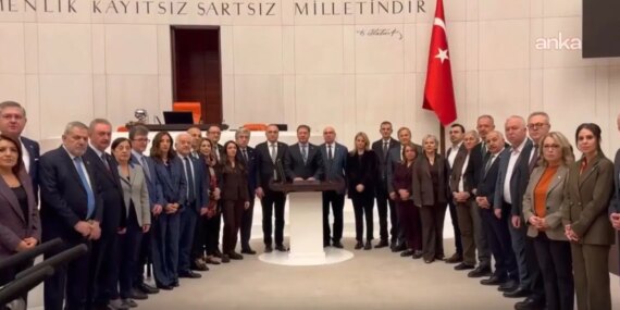 CHP’den Emeklilere Mücadele: Meclis Eylemi Sürüyor