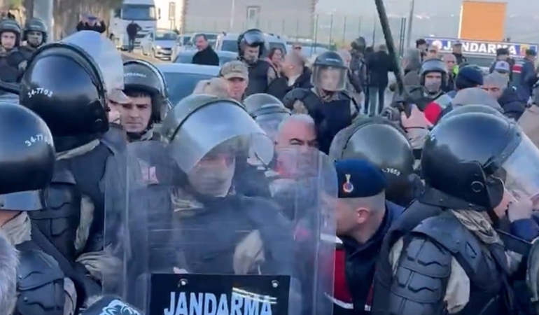 Silivri’de İmamoğlu’na Biber Gazlı Müdahale!