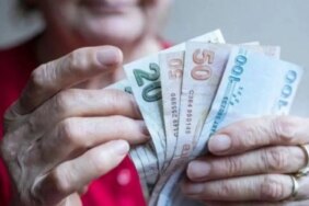 Emekliler Ücretsiz Yemek İçin Kuyrukta Bekliyor!