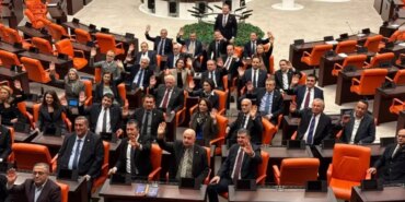 CHP, Meclis’te Emeklilerin Hakkı İçin Direniyor!