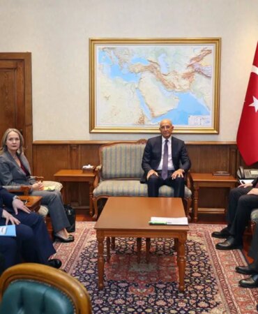 Bakan Güler’in Kabulü, Protokol İhlali mi?