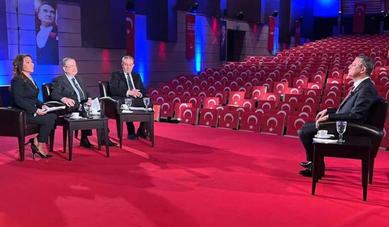 Özgür Özel: Emekli Aylıkları İçin Büyüklük Bekliyoruz