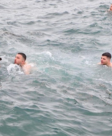 Tirilye’de Denizden Haç Çıkarma Töreni Yapıldı