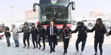 Yüksekovaspor’a Erdoğan’dan Otobüs Hediye!