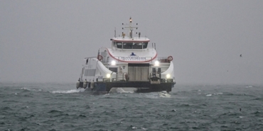 İzmir’de Olumsuz Hava, Feribot Seferleri İptal!