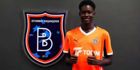 Başakşehir’den Genç Yıldız Njie ile Yeni Sözleşme!