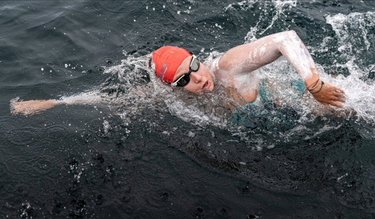 Bengisu Avcı’dan Buzda Türkiye Rekoru!