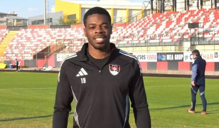 Beşiktaş, Cedric İçin Vanspor’la Temasta!