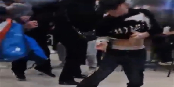 Alışveriş Merkezinde Bıçaklı Kavga: İki Tutuklama