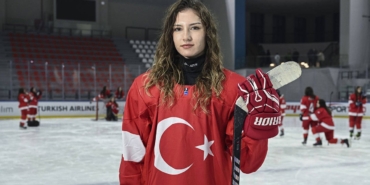 Buz Hokeyinde Altın Madalya Hedefi!