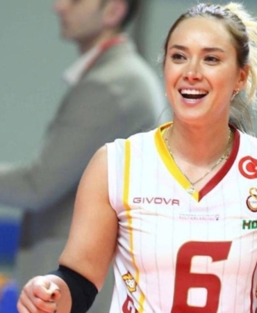 Voleybolcu Derya Çayırgan Adli Kontrolle Serbest!