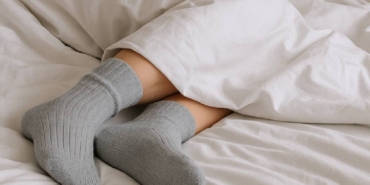 Çorapla Uyumanın Sağlığınıza Zararı Nedir?